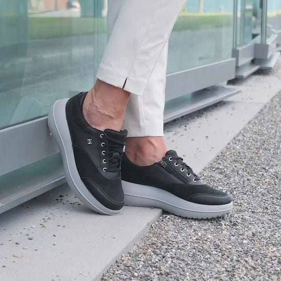 Aarau W black